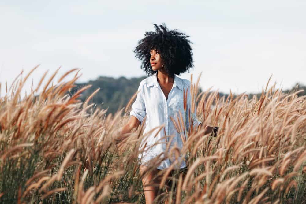 woman travel solo