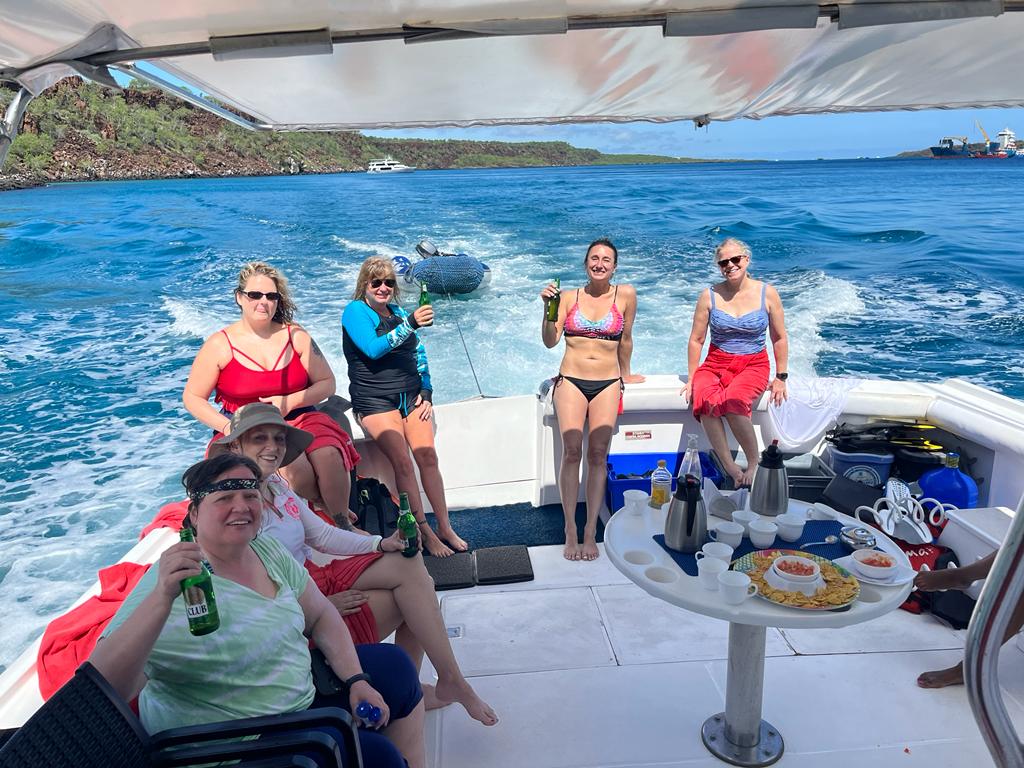 Galapagos sunshine boat time