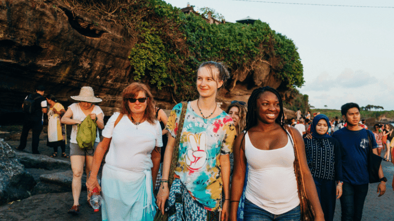 <img src="https://thesolofemaletravelernetwork.com/wp-content/uploads/2024/10/fivestars.svg">