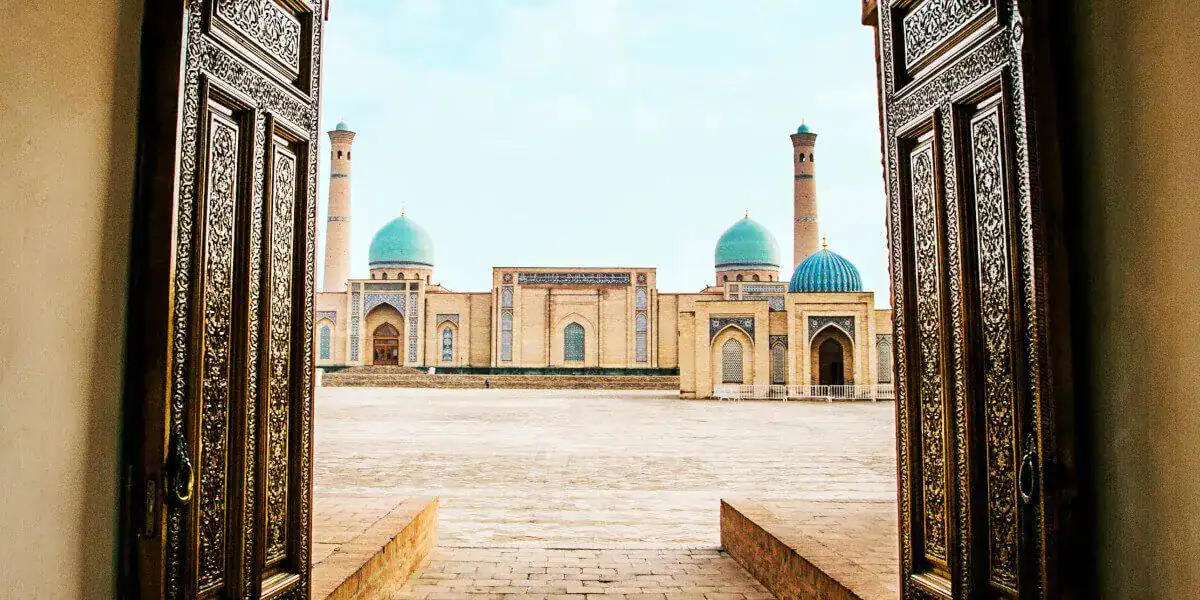 Khast Imam Complex women-only tour of Uzbekistan.