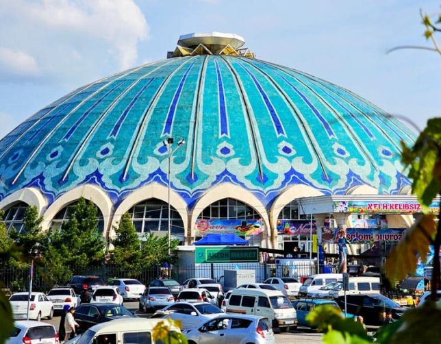 Chorsu Bazaar women-only tour of Uzbekistan.