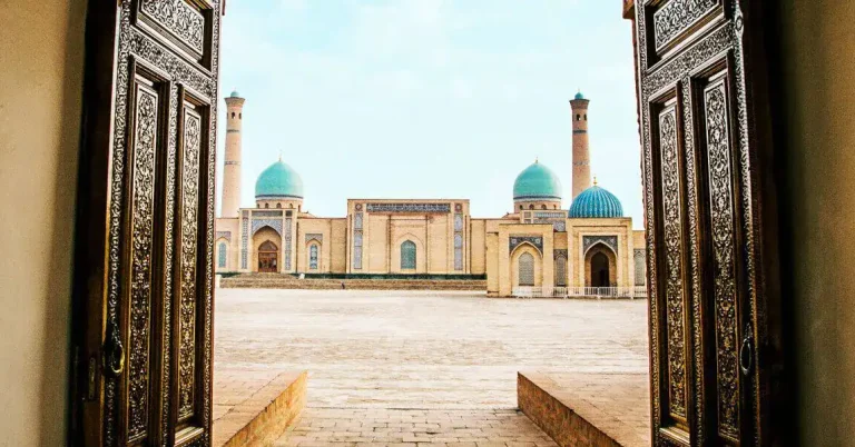 Khast Imam Complex women-only tour of Uzbekistan.