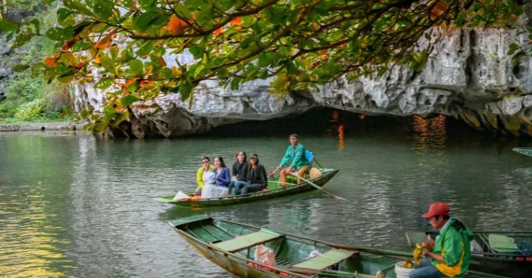 SoFe Travel - Thien Canh Son Cave Vietnam (1)