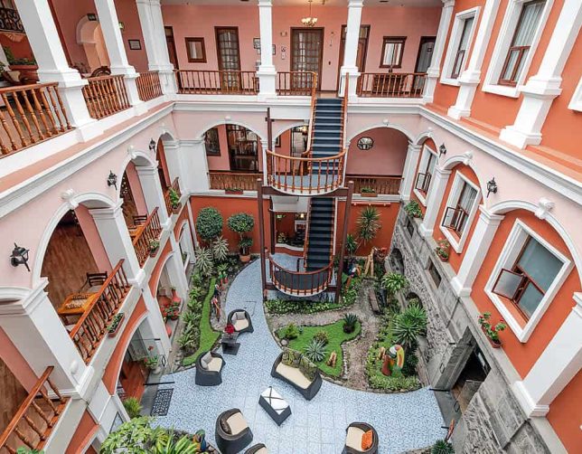 ecuador-patio-andaluz