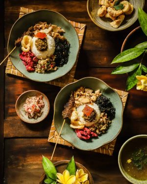 Nasi,Campur,Babi,Guling.,Balinese,Meal,Of,Rice,With,Balinese